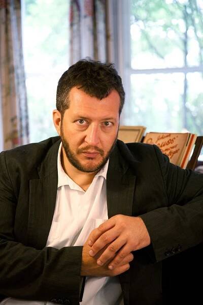 Bude to, jako když pochoduje armáda, slibuje Thomas Adès před koncertem filharmonie