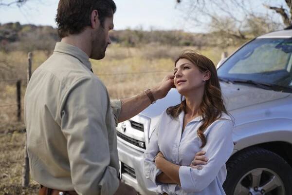 Walker - Season 1 - Pilot - Z filmu - Genevieve Padalecki