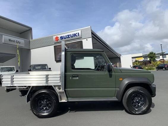 Galerie: Suzuki Jimny s miniaturní korbičkou je roztomiloučký valníček, který budete zbožňovat | Autoweb