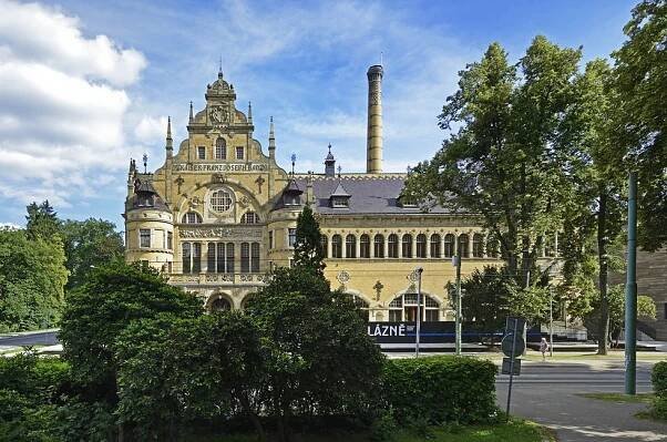 Revitalizace Městských lázní na galerijní objekt