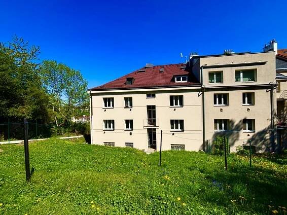 Prodej bytu 1+kk 28 m², Křížová, Praha - Smíchov