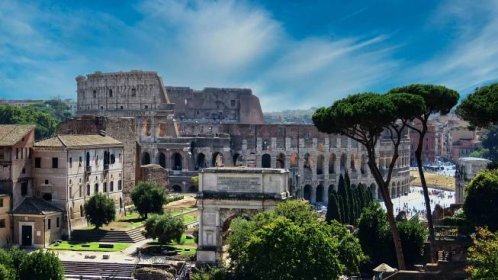 římské koloseum a fórum