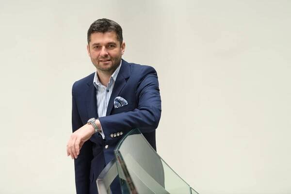 Divis_Martin_zabradli3072.JPG