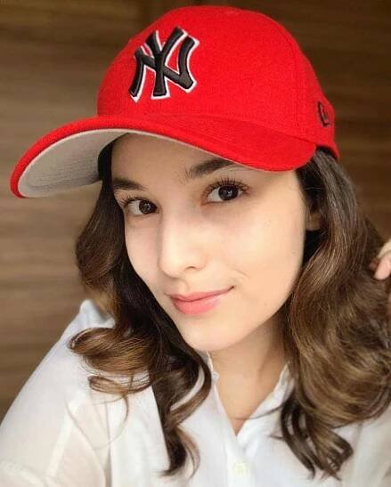 Chelsea Islan Selfie Image