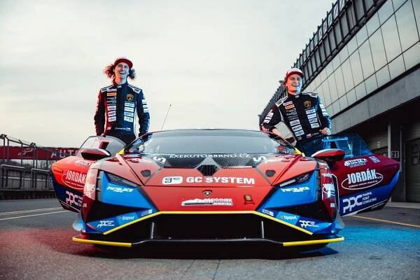 Imola i Drak. Mičánek Motorsport powered by Buggyra zabojuje na dvou frontách | BUGGYRA Racing