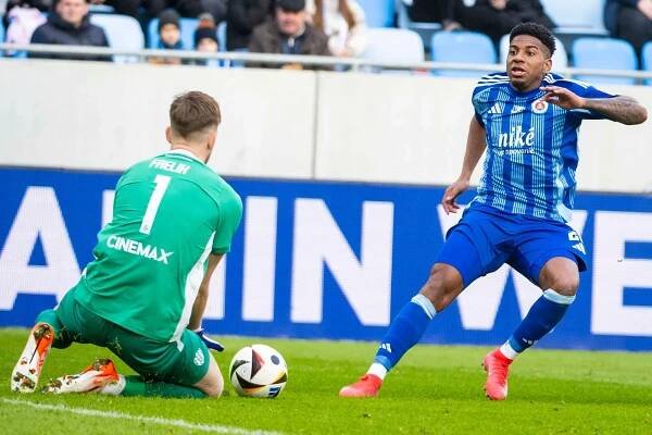 Slovan má krízu. Na každého raz príde. Odflákli sme to, kajal sa Mak | SPORTNET