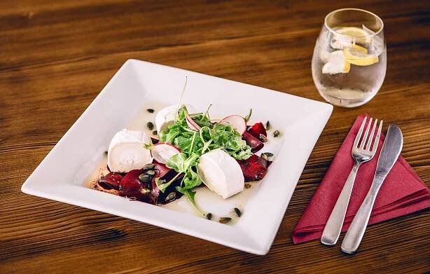 Morgan's Restaurant: Dbáme na kvalitu a servis, tyto prostory si to zaslouží... - OLOMOUC.CZ
