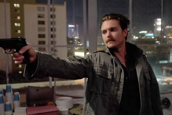 Smrtonosná zbraň - Módní policie - Z filmu - Clayne Crawford