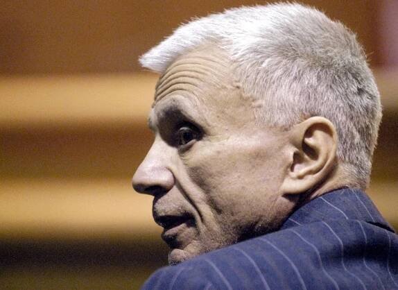 Zemřel představitel zabijáka z filmu Chladnokrevně: I herec Robert Blake (†89) byl obviněn z vraždy své...