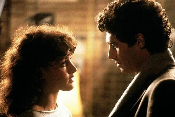 Michael Nouri z Flashdance po 42 letech: Šedivý, letos mu bude osmdesát, ale stále fešák