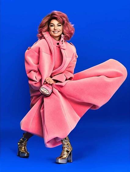 Shania Twain Pink Hair and Pink Outfit