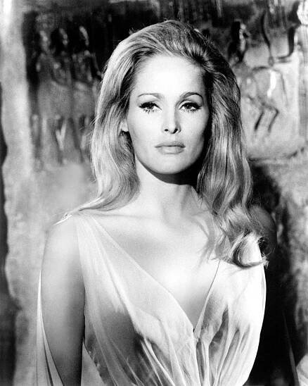SHE, Ursula Andress, 1965