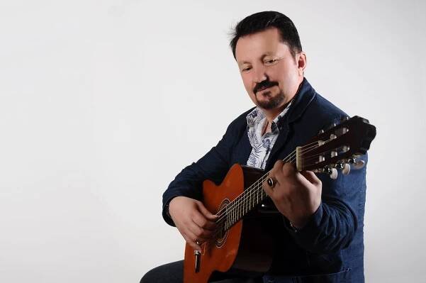 Eğitmenlerimiz | Dilek Müzik Evi