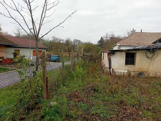 Prodej RD se zahradou v obci Litobratřice - Martin Lukáš | lukasreality.cz 