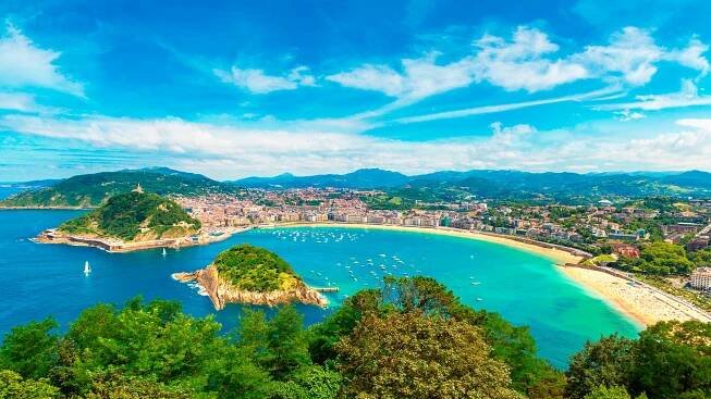 Planen Sie eine Reise nach San Sebastian im Monat des berühmten Filmfestivals