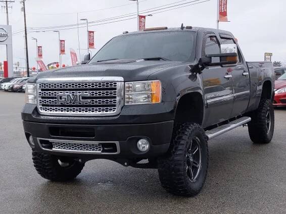 GMC Sierra 2500HD Crew Cab (2014) detailní informace, videa, motorizace a zajímavosti