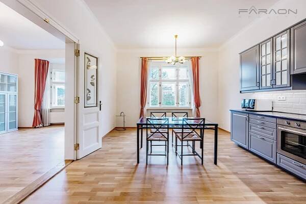 Pronájem vybaveného bytu 3+kk(95m2) s balkonem, nám.Jiřího z Poděbrad, Praha 3, Vinohrady, Laubova - FARAON reality