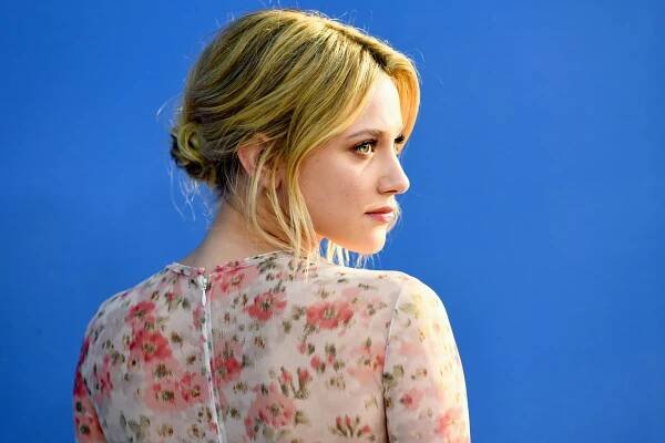 Lili Reinhart