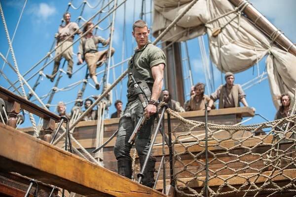 Pod černou vlajkou - Mračna se stahují - Z filmu - Tom Hopper