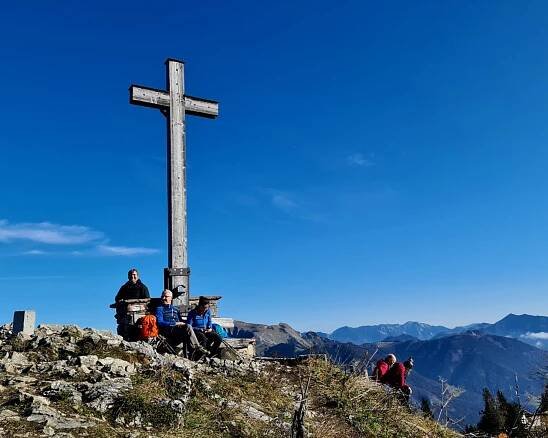 Zwölferhorn Seilbahn erstrahlt in neuem Glanz - SalzburgerLand Magazin