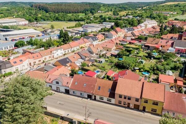 PRODÁNO!!!Prodej vícegeneračního domu, Roudnice nad Labem - Hana Petržílková - Vaše realitní specialistka pro Prahu a okolí
