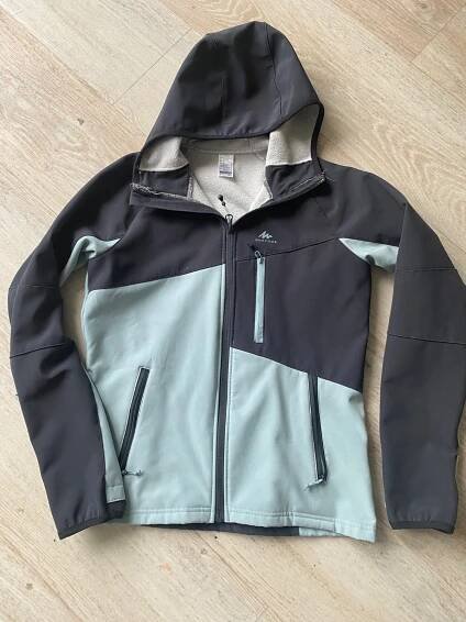 Softshellová bunda, quechua,158 - 300 Kč Od prodejkyně zirinek | Bazar - Modrý koník