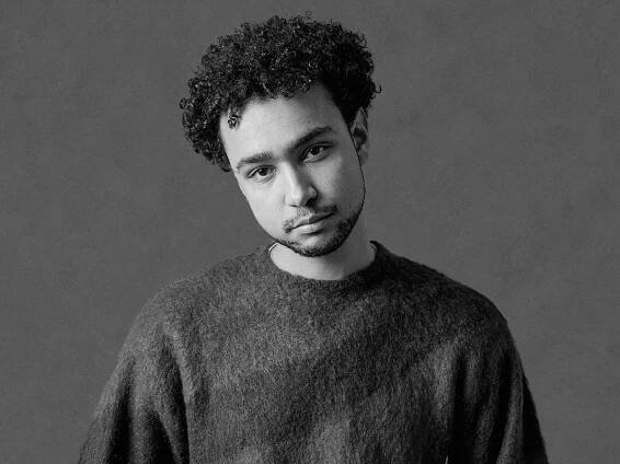 Archie Madekwe on Fame, Fragile Masculinity, & His Most Magnetic Role Yet in 'Lurker'