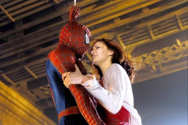 Tobey Maguire as Peter Parker and Kirsten Dunst as Mary Jane Watson in 'Spider-Man'