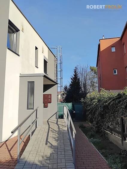 Pronájem bytů 2+kk, 351 | Mapio.cz
