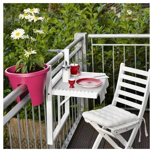Nejhezčí nábytek na balkon, terasu i lodžii. Kde ho koupíte?