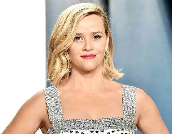 Kelly Preston Dead: Russell Crowe, Maria Shriver, More Pay Tribute