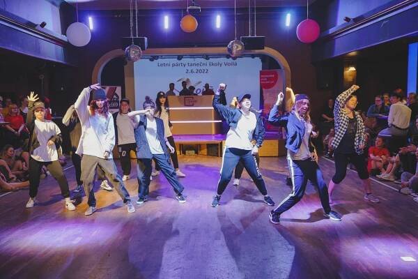 Hip-hop pro začátečníky a mírně pokročilé Praha, Vinohrady Taneční škola Voila • Firmy.cz