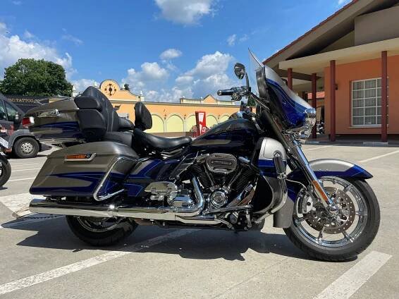 CVO Electra Glide Ultra Limited 114 / 2017 — Harley-Davidson® Bratislava