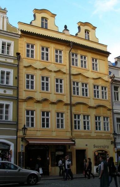 Soubor:Měšťanský dům U černého beránka, U zlatého koníčka (Malá Strana), Praha 1, Mostecká 50 a 51, Malá Strana.JPG – Wikipedie