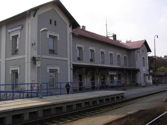 Železniční trať Čelákovice–Neratovice – Wikipedie