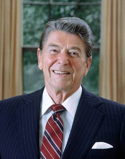 Soubor:Ronald Reagan 1985 presidential portrait (cropped).jpg