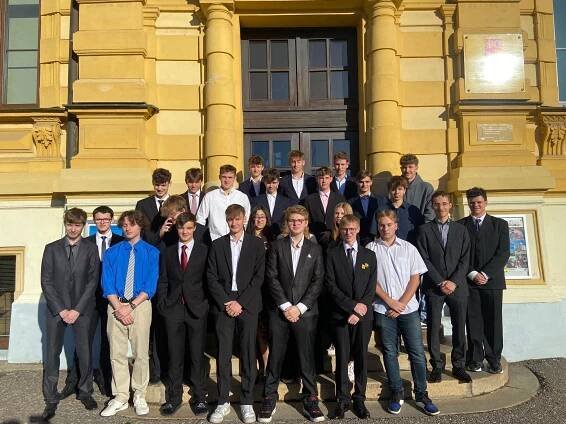 Suit-up Day – Obchodní akademie TGM Kostelec nad Orlicí