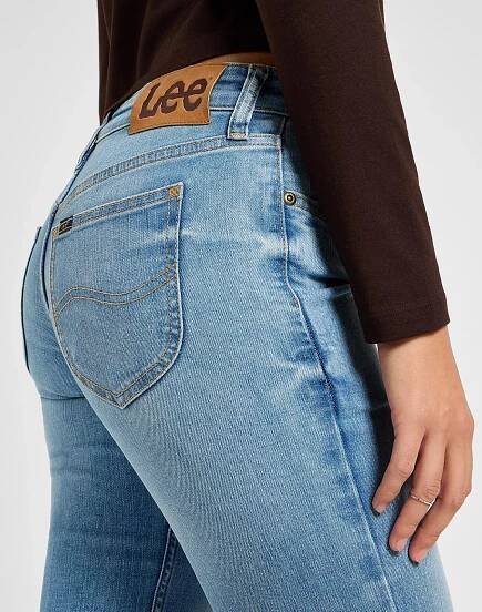 Dámské džíny LEE Jessica Rising Sign světle modré-seprané | EXE JEANS | Specialisté na džíny Mustang, Cross, Mavi a další