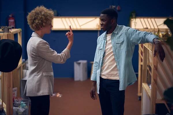 Start the Fck Up - Hello World - Z filmu - Karen Dahmen, Kelvin Kilonzo
