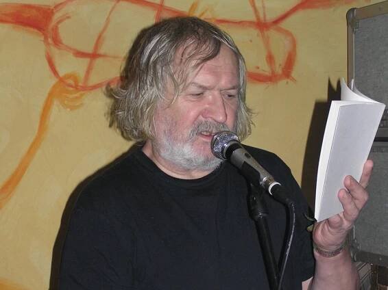 Ivan Magor Jirous strávil večer nad knihou