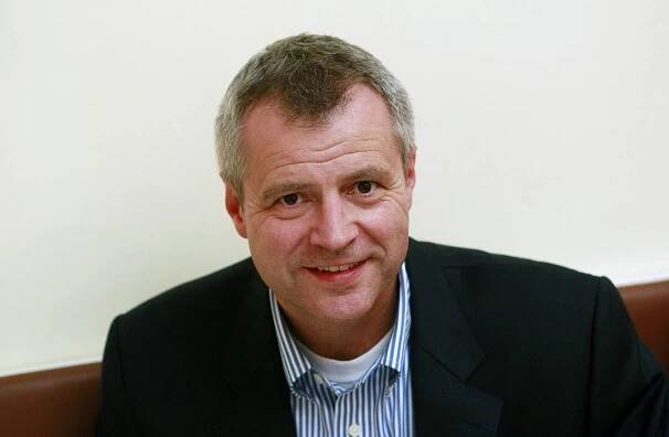 Exdiplomat Petr Kolář se stal poradcem šéfa Senátu Vystrčila. Měsíčně bude brát pět tisíc