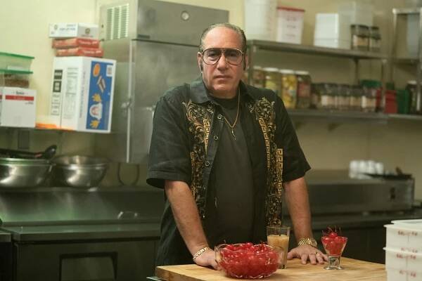 Pam a Tommy - Ničitel světů - Z filmu - Andrew Dice Clay