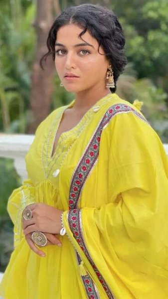 Wamiqa Gabbi captivates in stunning traditional ensembles inspired by culture