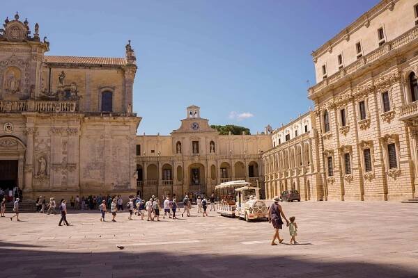 lecce piazza best base in puglia