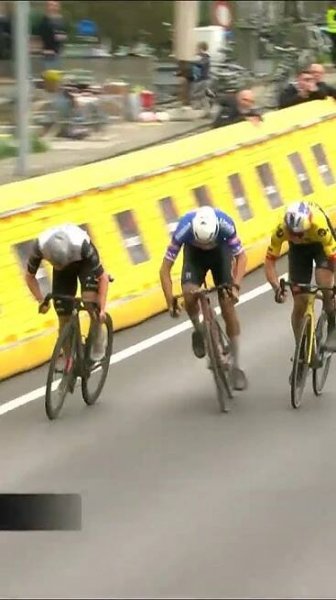 Van Aert VS Van Der Poel VS Pogacar! #shorts