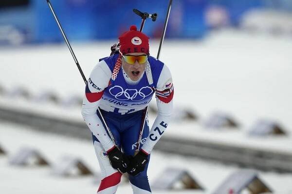 PEKINGSKÝ SOUHRN: Smutný český den. Ledecká se kovu nedočkala, biatlonisté pohořeli, hokejisté končí, bobisté patnáctí
