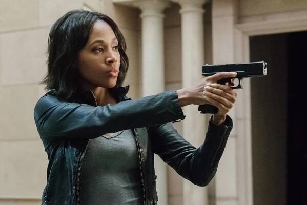 Ospalá díra - Mrtví nemluví - Z filmu - Nicole Beharie
