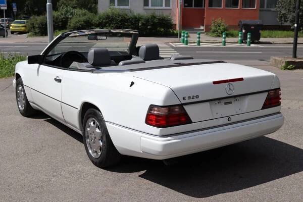 Mercedes-Benz 124 E320 CABRIO 162kW