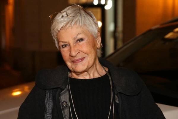 Zemřela Kamila Moučková. Legendární hlasatelka kritizovala Zemana i Babiše