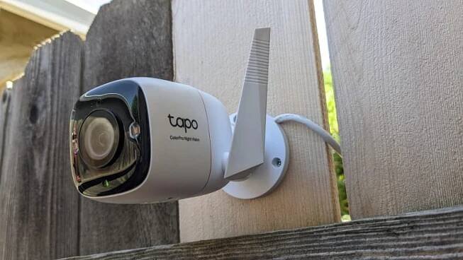 The Tapo camera mounted on a wall.
